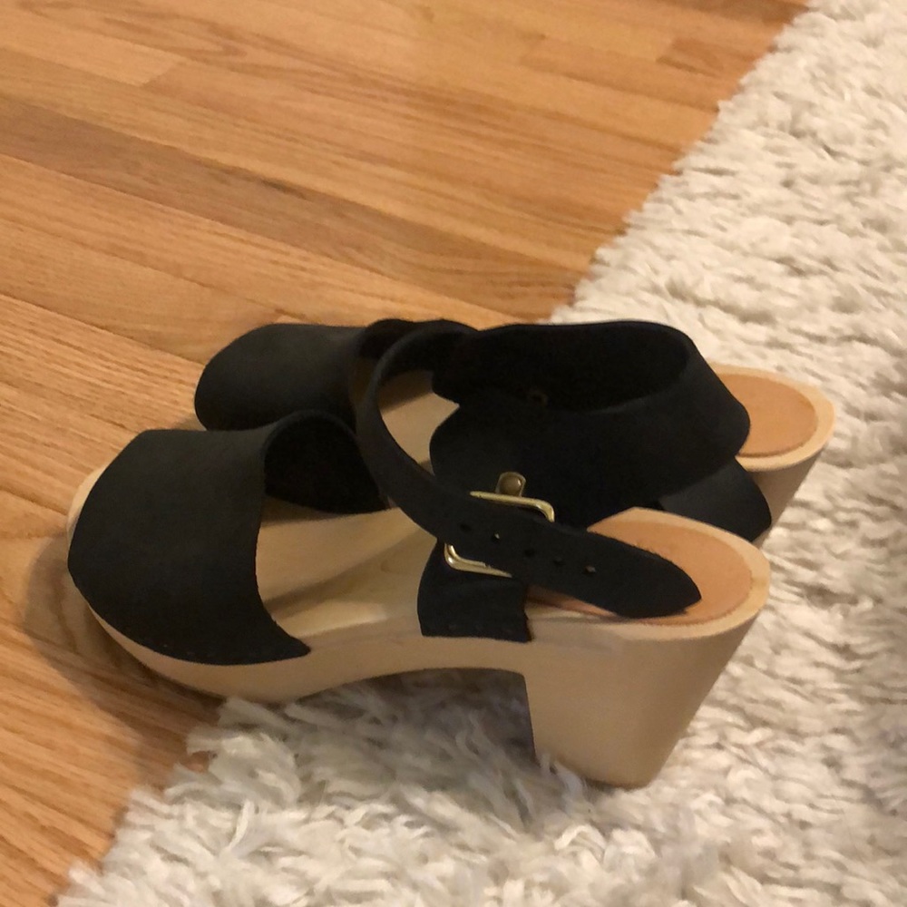 Bryr // Clogs
